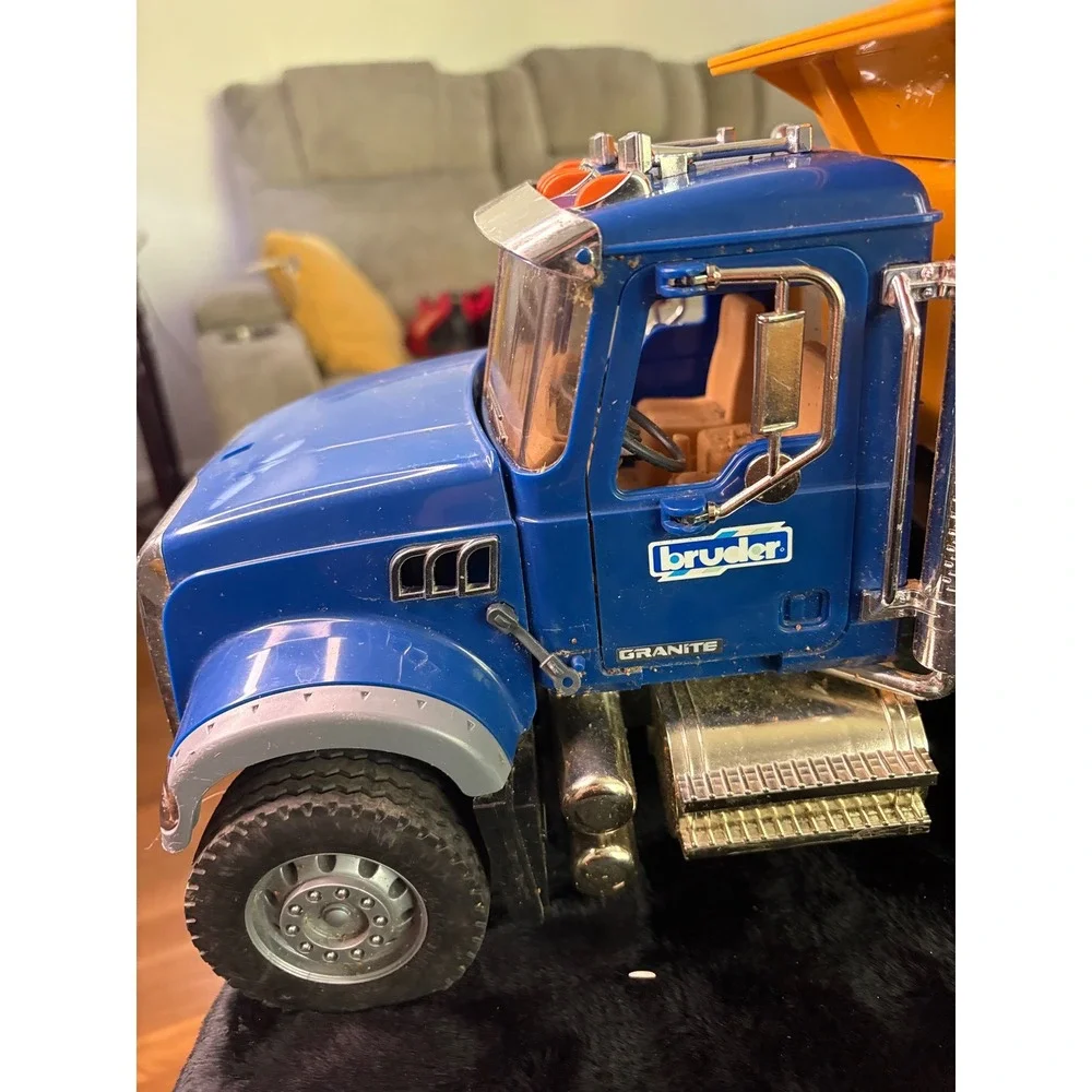 Bruder Mack Granite Dump Truck Blue Yellow Construction Toy Vehicle 02815